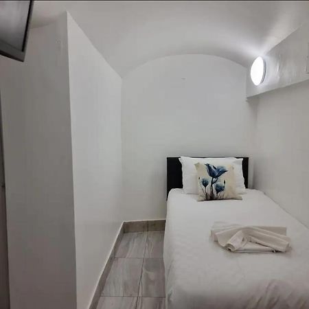 F24- Basement Single Studio Near Paddington Apartment London Luaran gambar