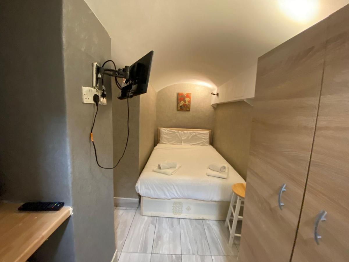 F24- Basement Single Studio Near Paddington Apartment London Luaran gambar